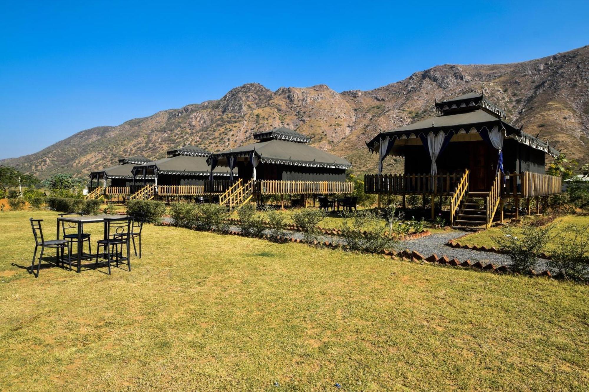 Hotel O Green Valley Resort พุชการ์ ภายนอก รูปภาพ