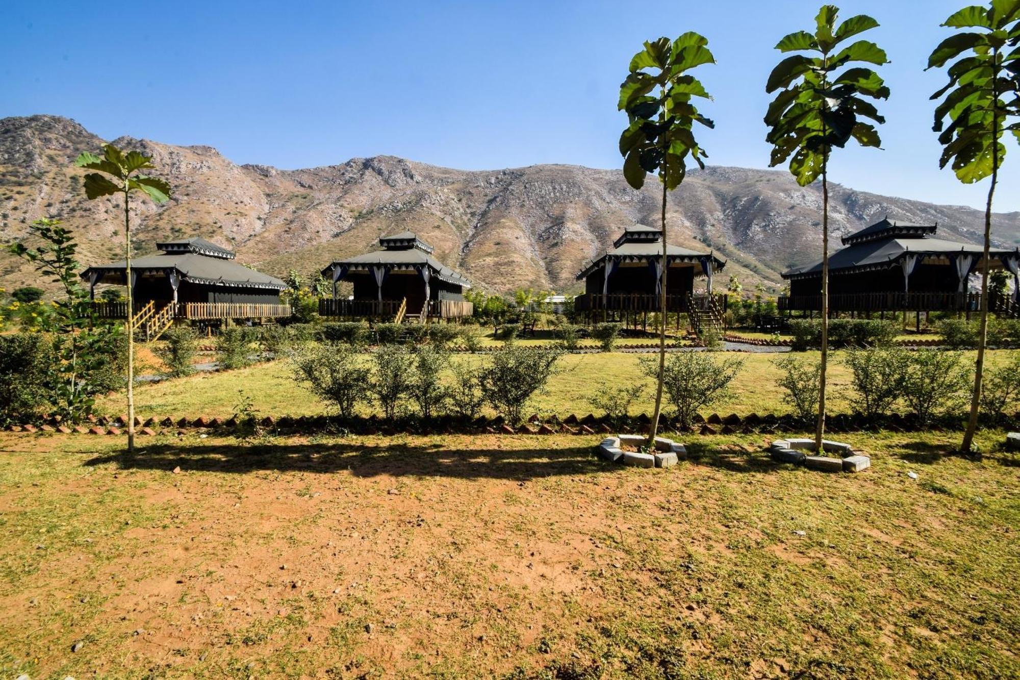Hotel O Green Valley Resort พุชการ์ ภายนอก รูปภาพ
