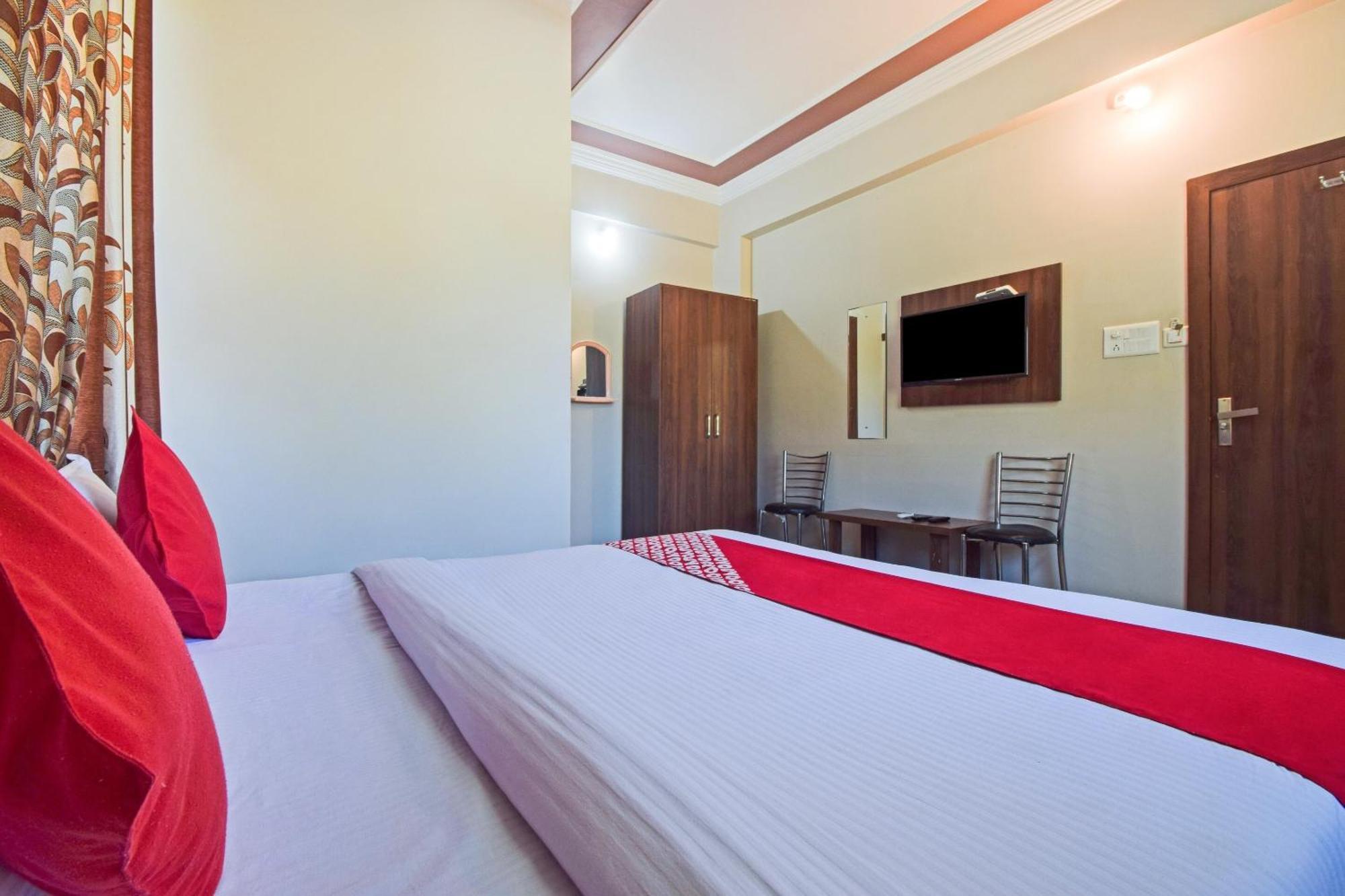Hotel O Green Valley Resort พุชการ์ ภายนอก รูปภาพ