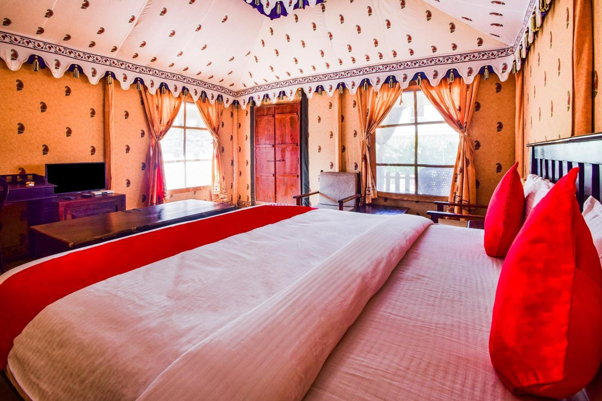 Hotel O Green Valley Resort พุชการ์ ภายนอก รูปภาพ